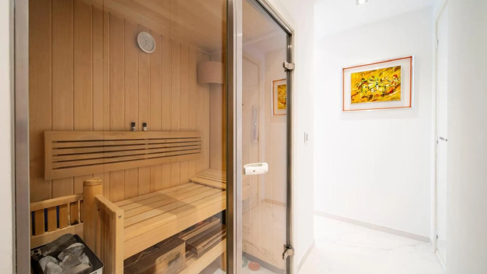 Stunning 3 Bedrooms With A Sea View Terrace Cannes 0*,  Franciaország