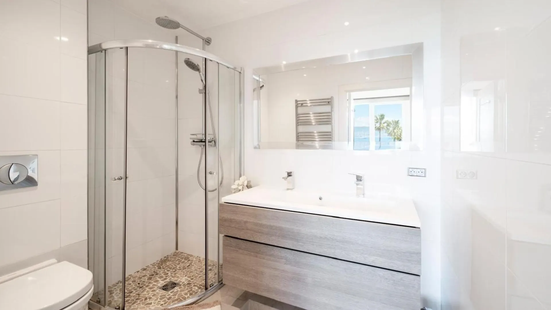 Stunning 3 Bedrooms With A Sea View Terrace Cannes 0*,  France