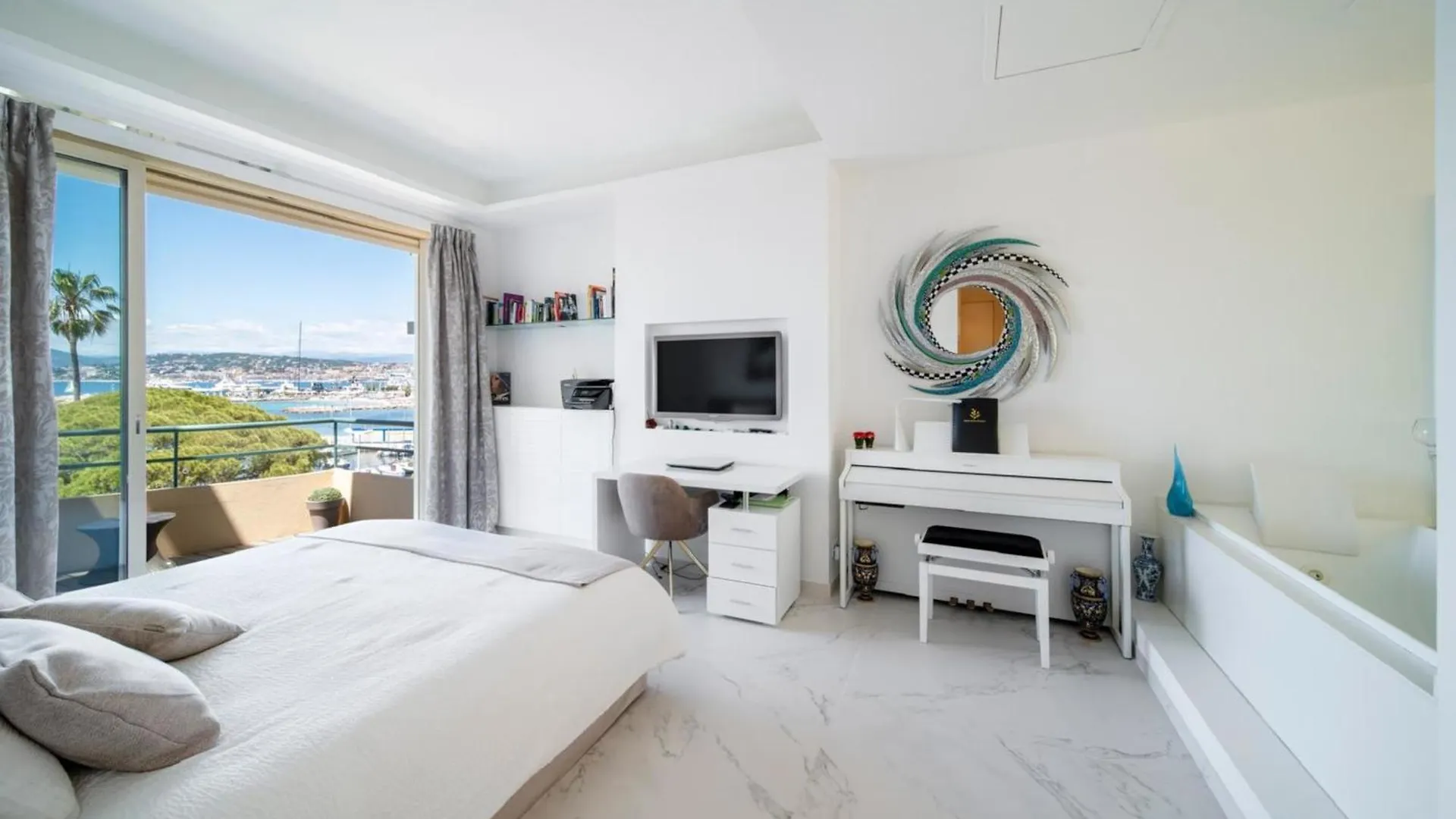 Stunning 3 Bedrooms With A Sea View Terrace Cannes France